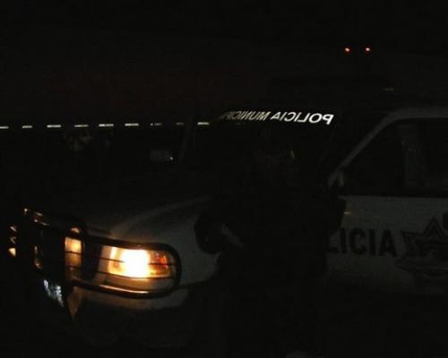 Ladrones hurtan vehículo en la madrugada